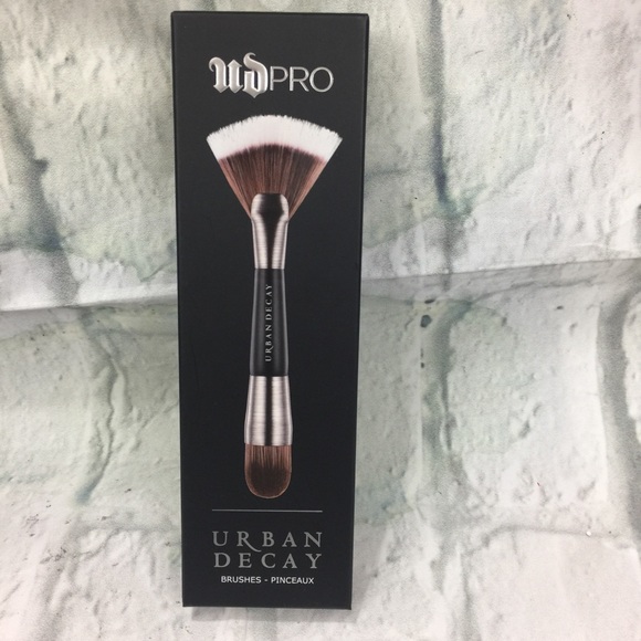 Urban Decay Contour Shapeshifter F-113 Brush